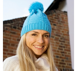 Cable Knit Pom Pom Beanie