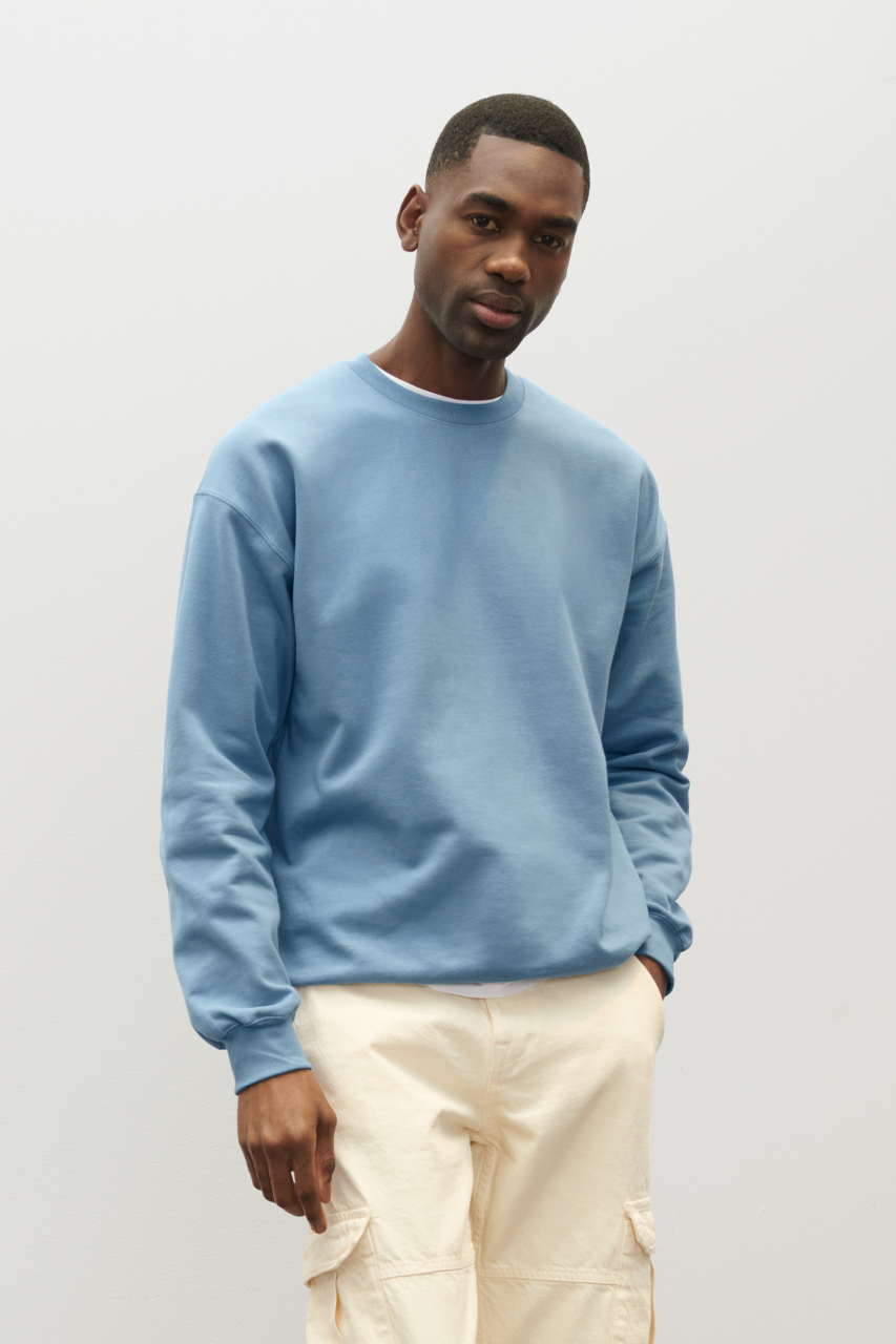 SOFTSTYLE™ MIDWEIGHT FLEECE ADULT CREWNECK