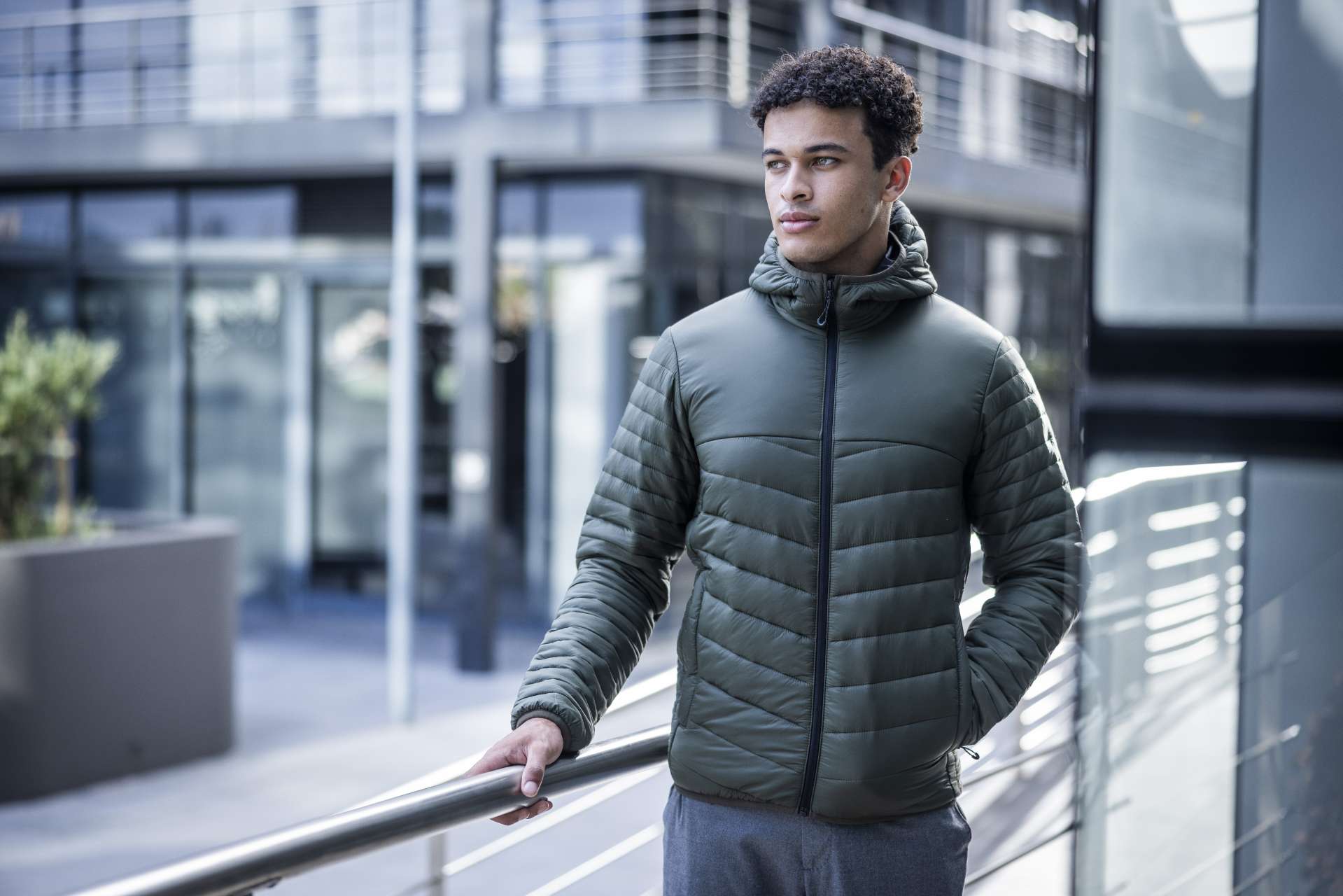 LOFTLITE HOODED BAFFLE JACKET